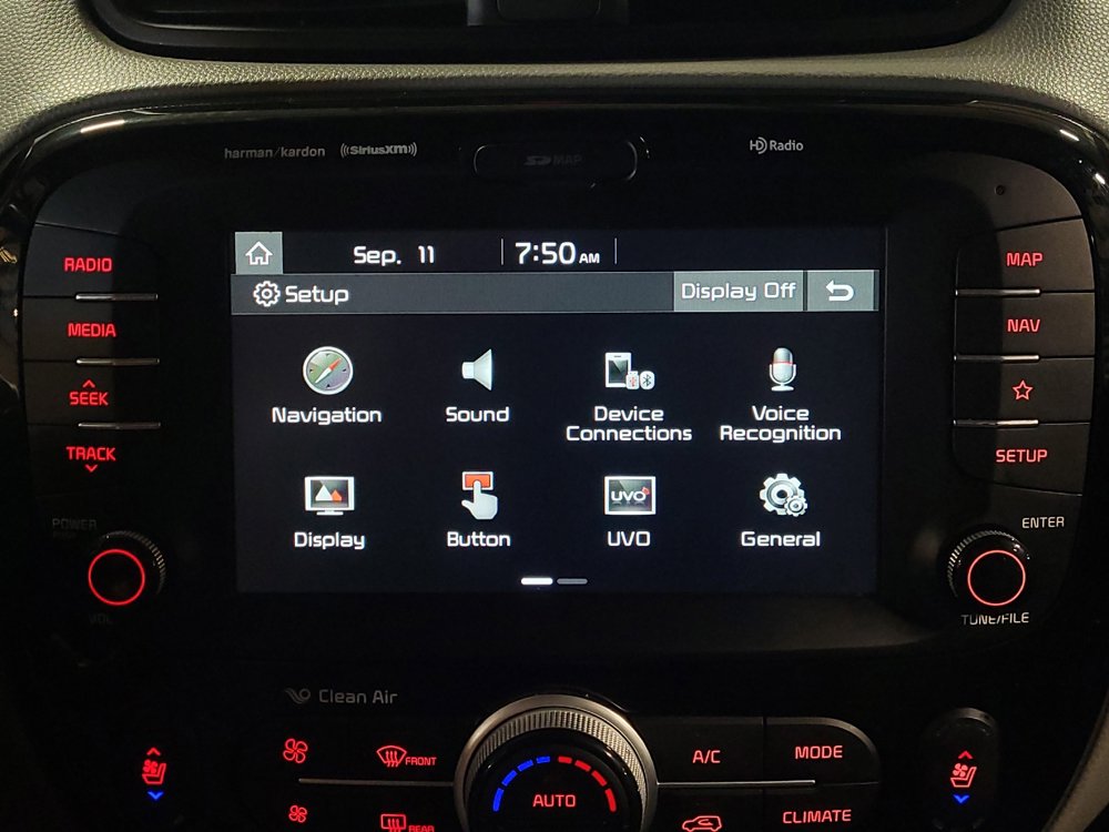 Used 2018 Kia Soul + w/ Primo Package FWD image 25