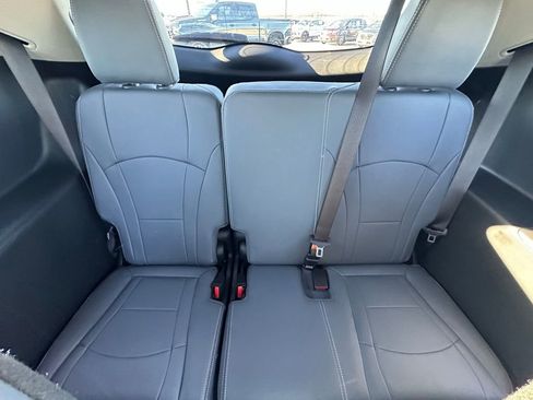 Used 2021 Buick Enclave Premium w/ Sun and Sites Package image 30