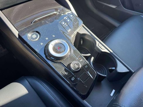 Used 2023 Kia Sportage EX image 29