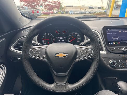 Used 2024 Chevrolet Malibu LT FWD image 19