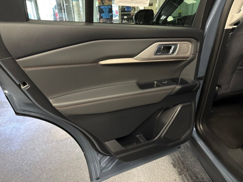 New 2026 Ford Explorer Active AWD/4WD image 24