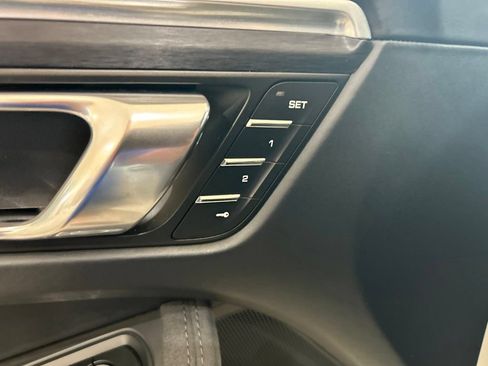 Used 2017 Porsche Macan GTS AWD/4WD image 42