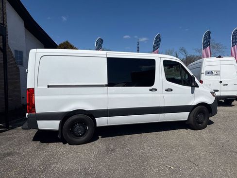 Used 2023 Mercedes-Benz Sprinter 2500 image 7