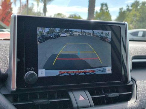 Used 2024 Toyota RAV4 XLE FWD image 22