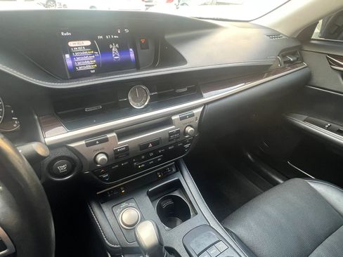 Used 2018 Lexus ES 350 w/ Premier Package image 23