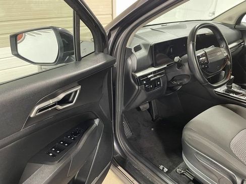 Used 2026 Kia Sportage LX AWD/4WD image 10