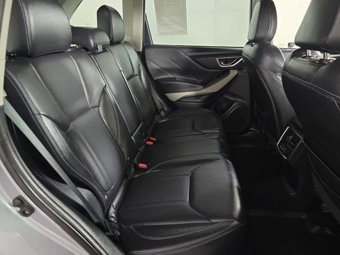 Used 2022 Subaru Forester Limited image 15