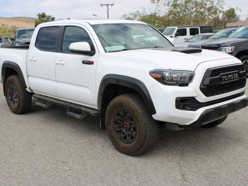 Used 2019 Toyota Tacoma TRD Pro AWD/4WD image 3