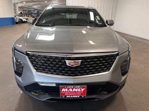 Used 2024 Cadillac XT4 Premium Luxury FWD image 8