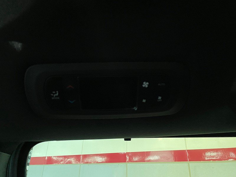 Used 2026 Chrysler Pacifica Select FWD image 26