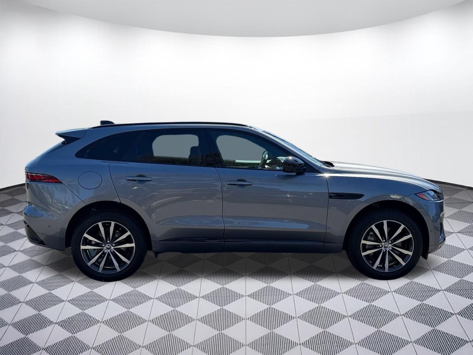 New 2026 Jaguar F-PACE R-Dynamic S AWD/4WD image 8
