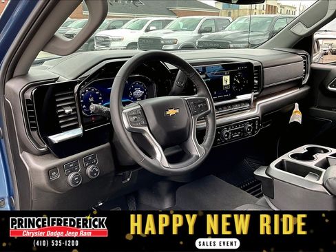Used 2024 Chevrolet Silverado 1500 LT image 11