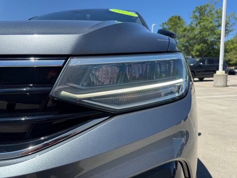 Certified 2023 Volkswagen Tiguan SE R-Line FWD image 30