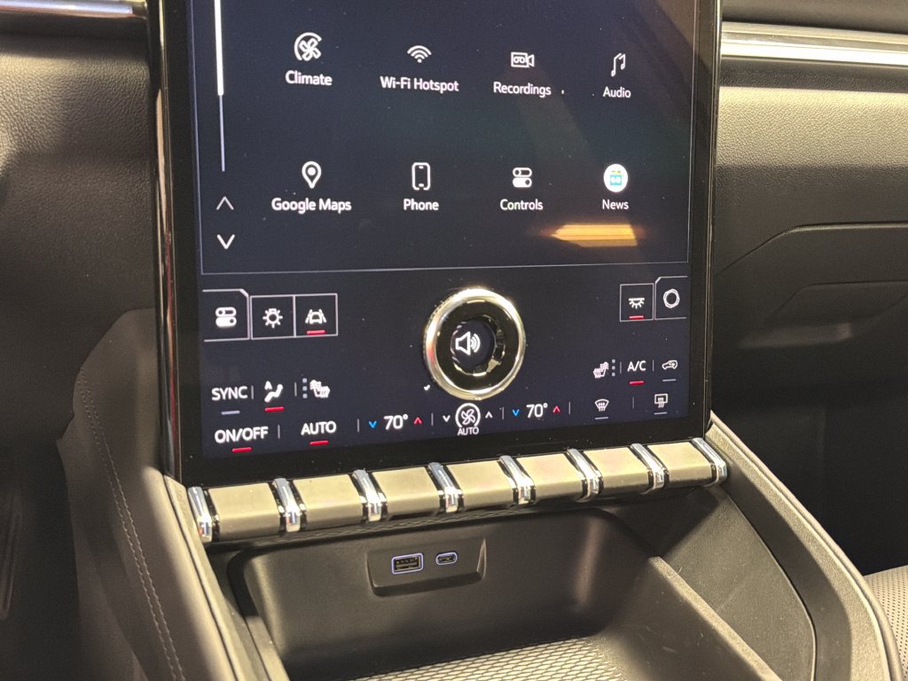 New 2027 GMC Terrain Elevation w/ Elevation Premium Package FWD image 37