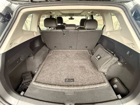 Used 2022 Volkswagen Tiguan SE w/ Panoramic Sunroof Package image 69