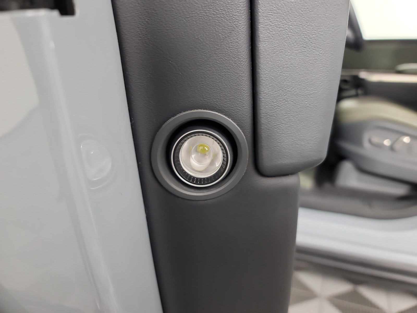 Used 2023 Rivian R1S Adventure Quad AWD/4WD image 32
