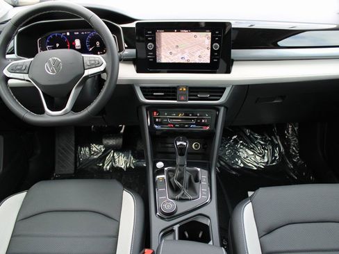 New 2026 Volkswagen Taos SEL AWD/4WD image 19