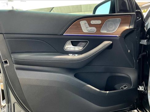 New 2026 Mercedes-Benz GLS 450 4MATIC image 15