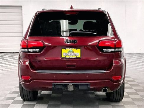 Used 2020 Jeep Grand Cherokee Altitude AWD/4WD image 5