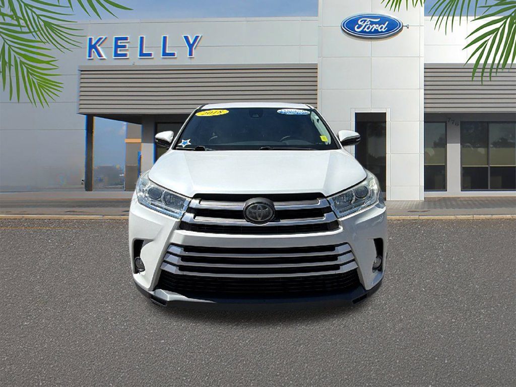 Used 2018 Toyota Highlander Plus FWD image 8
