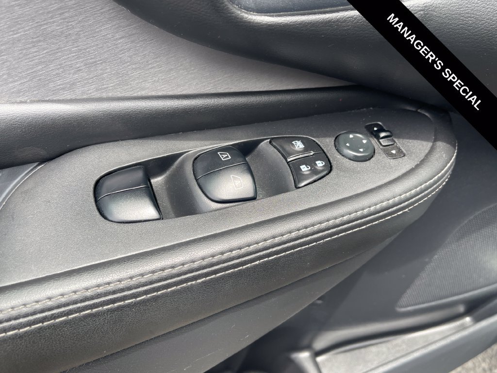 Used 2022 Nissan Murano S AWD/4WD image 13