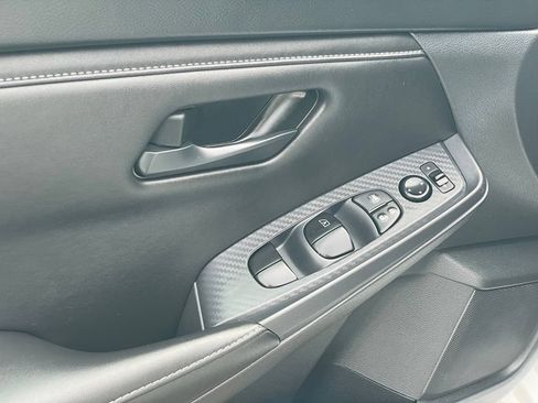 Certified 2025 Nissan Sentra S FWD image 13