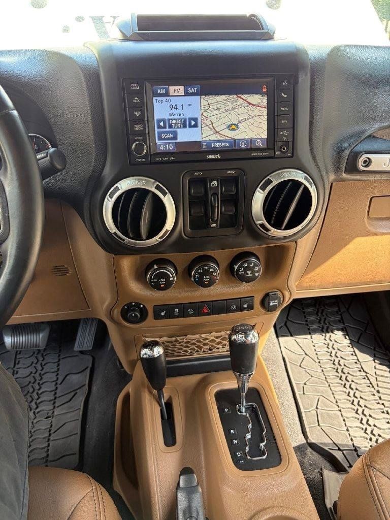 Used 2013 Jeep Wrangler Unlimited Sahara w/ Dual Top Group AWD/4WD image 13