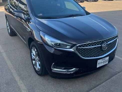 Used 2021 Buick Enclave Avenir FWD image 2