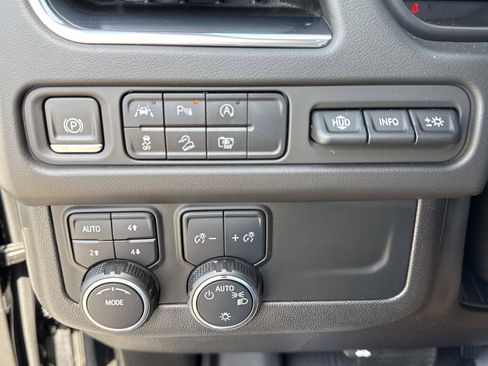 Used 2023 Chevrolet Tahoe High Country AWD/4WD image 29