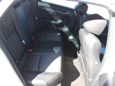 Used 2019 Honda Accord Sport image 11