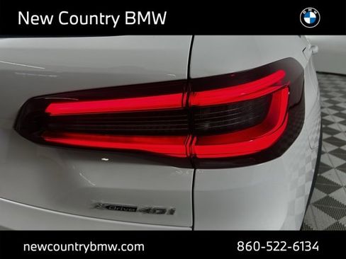 Used 2022 BMW X5 xDrive40i w/ Premium Package image 31