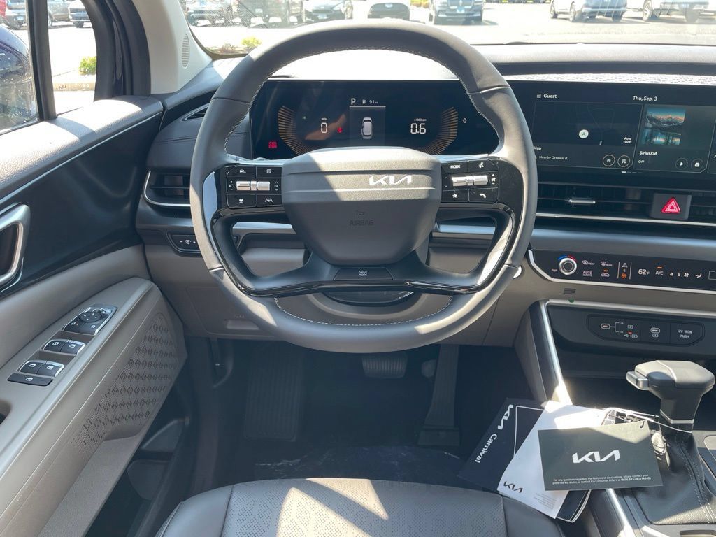 New 2027 Kia Carnival FWD image 12