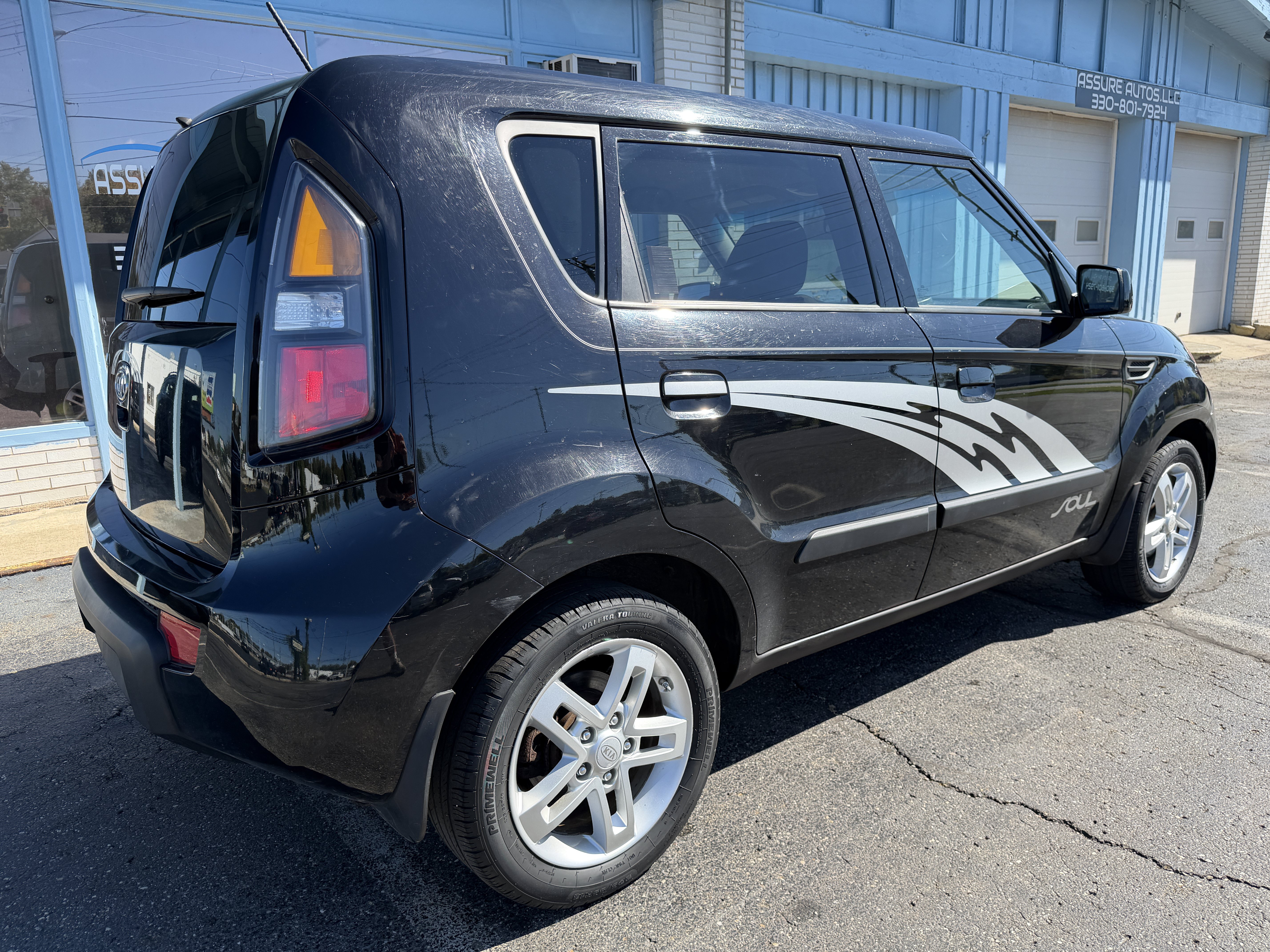 Used 2010 Kia Soul + FWD image 5