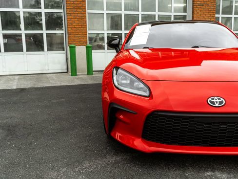 Used 2023 Toyota GR86 Premium RWD image 30