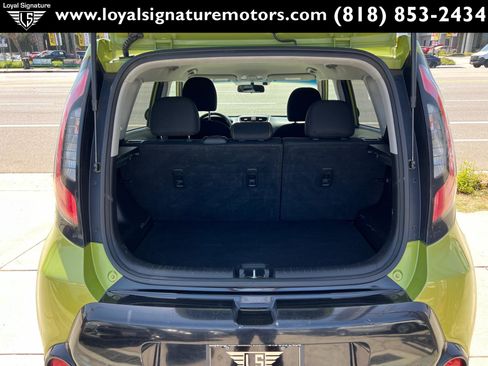 Used 2016 Kia Soul + image 9