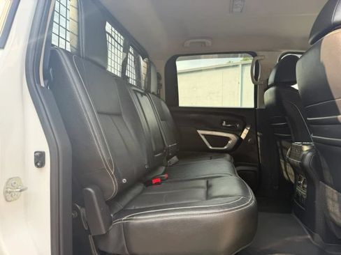Used 2017 Nissan Titan PRO-4X w/ Pro-4x Convenience Package AWD/4WD image 13