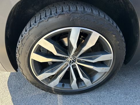 Used 2020 Volkswagen Atlas Cross Sport SEL Premium R-Line image 8