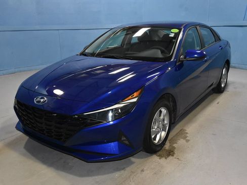 Used 2021 Hyundai Elantra SE w/ Cargo Package FWD image 21