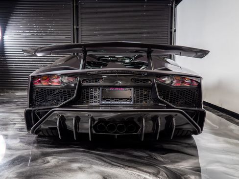 Used 2014 Lamborghini Aventador LP 700-4 image 12