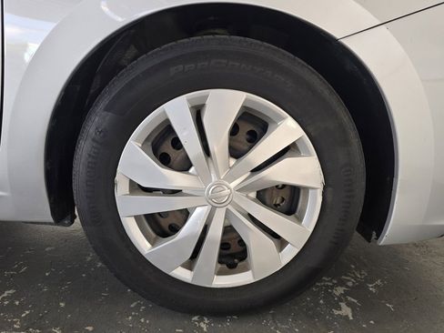 Used 2023 Nissan Versa S image 31