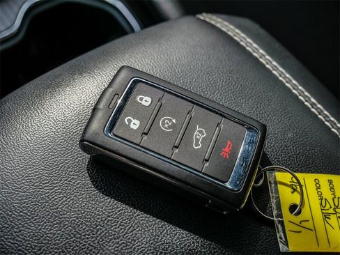 Used 2025 Jeep Grand Cherokee Laredo w/ Luxury Tech Group I image 27