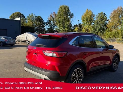 Used 2022 Ford Escape Titanium w/ Titanium Premium Package image 7