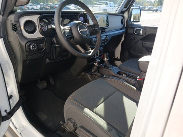 Used 2025 Jeep Gladiator Sport AWD/4WD image 44