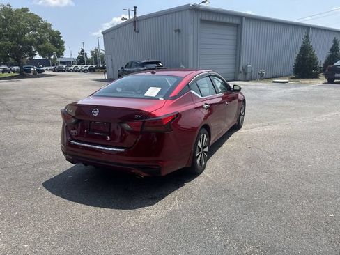 Used 2020 Nissan Altima 2.5 SV FWD image 5