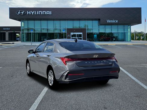 New 2026 Hyundai Elantra Hybrid FWD image 24