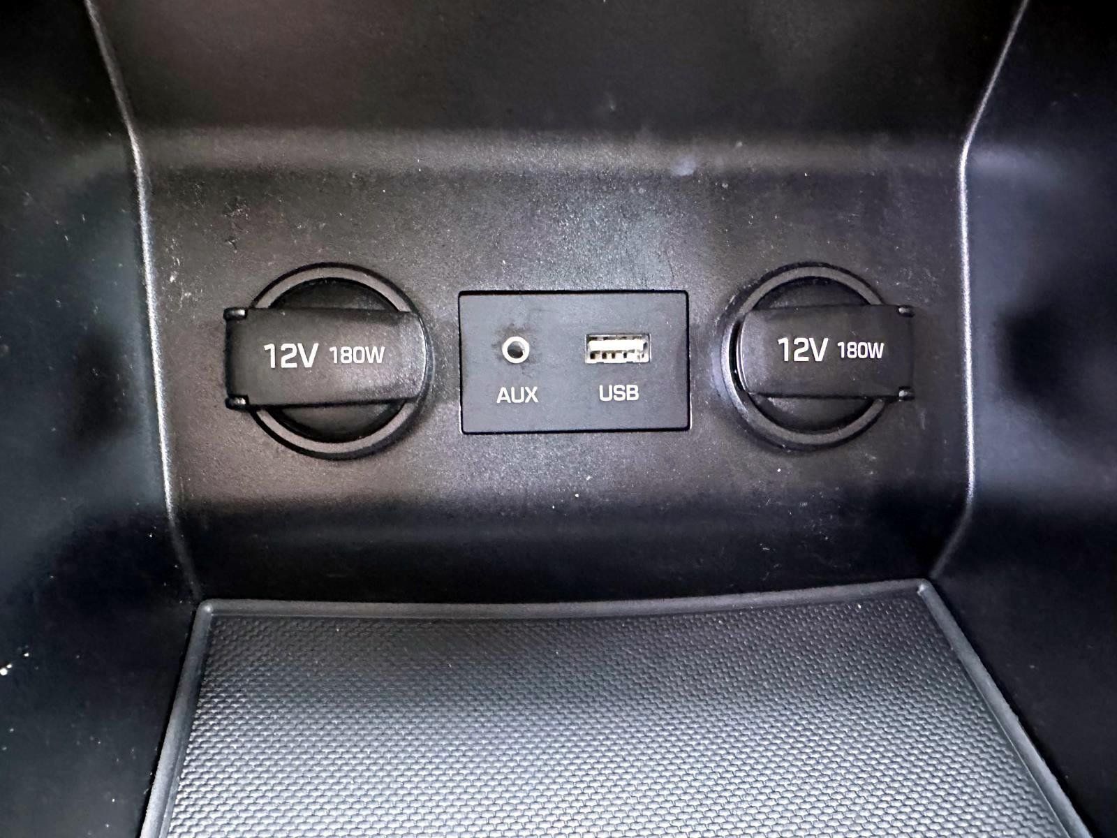 Used 2020 Hyundai Elantra SEL FWD image 23