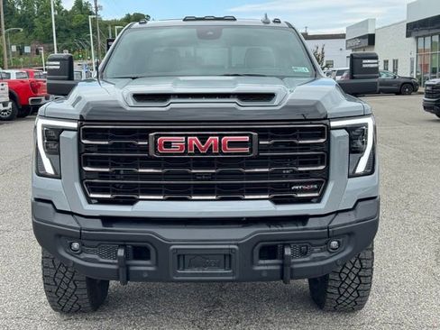 Certified 2024 GMC Sierra 2500 AT4X w/ AT4X AEV Edition AWD/4WD image 8
