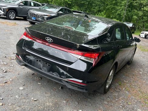 Used 2023 Hyundai Elantra SE FWD image 5