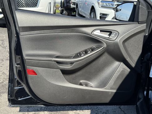 Used 2018 Ford Focus SE image 23