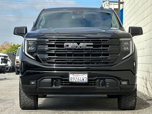 Used 2024 GMC Sierra 1500 Elevation AWD/4WD image 9